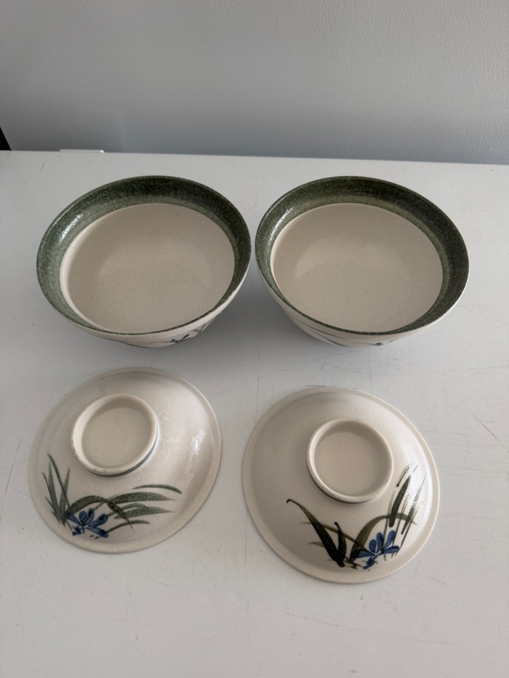 Vintage Japanese bowls with lids. New in box. Made in Japan. - Picture 2 of 4